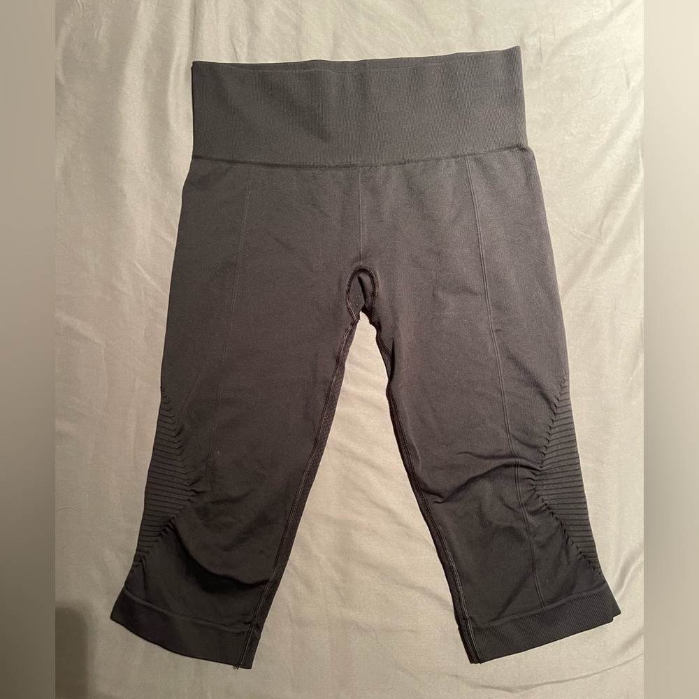 Lululemon capris